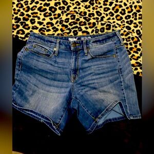 Cute summer jean shorts